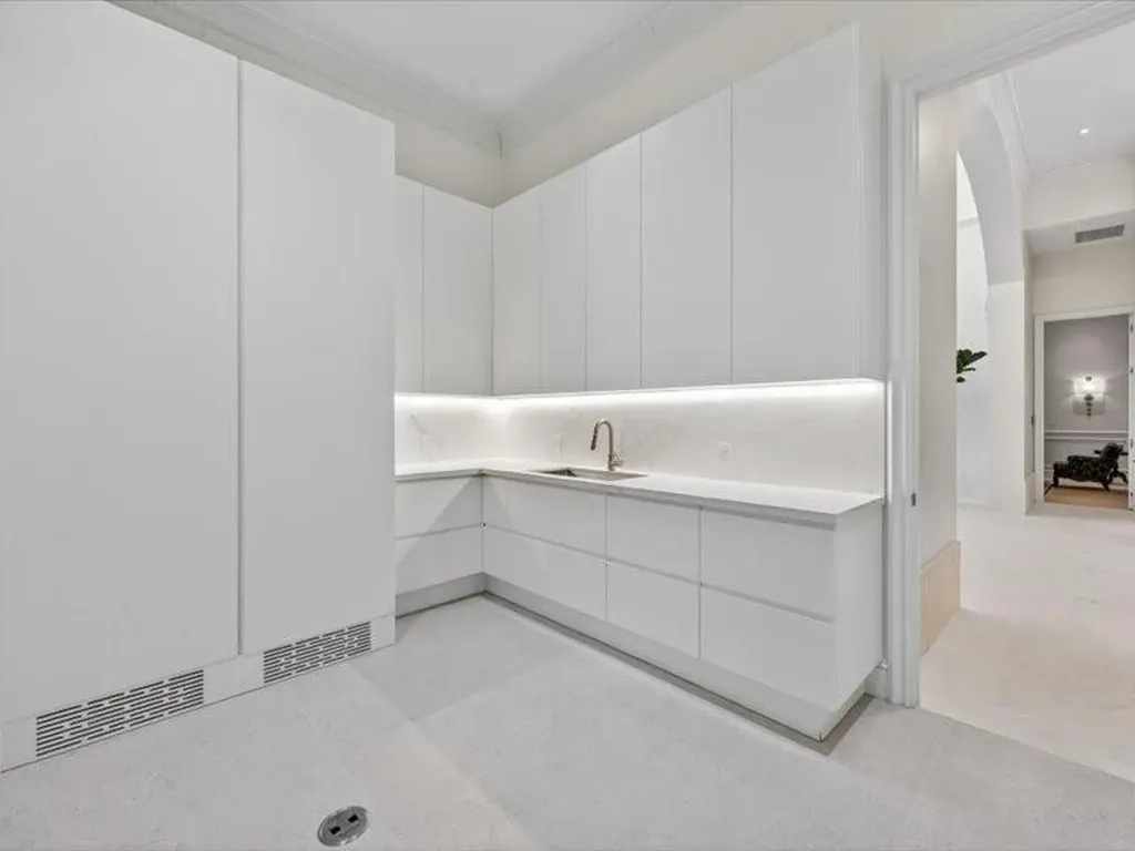 4013 Country Club Lane Fort Lauderdale FL 33308
