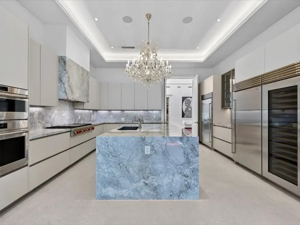 4013 Country Club Lane Fort Lauderdale FL 33308