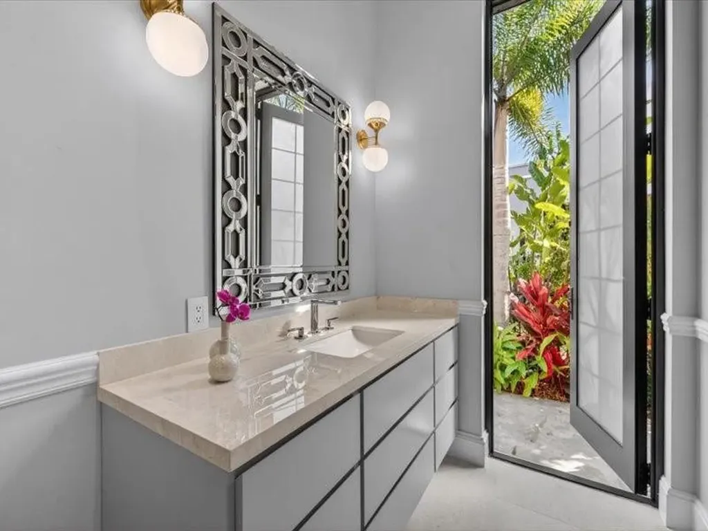 4013 Country Club Lane Fort Lauderdale FL 33308