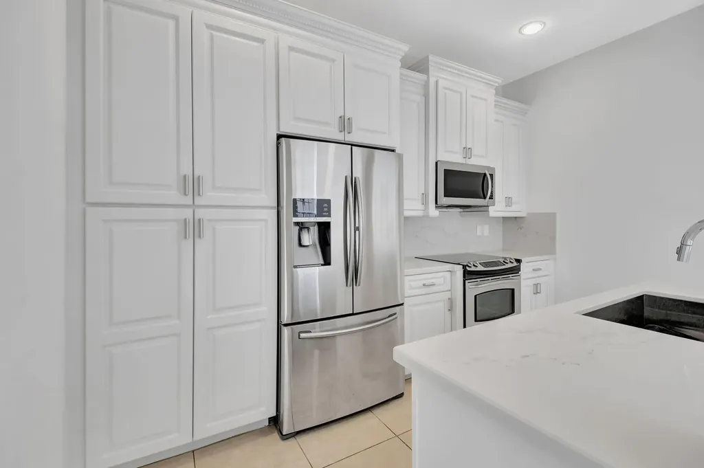 838 NW 83rd Lane Boca Raton FL 33487