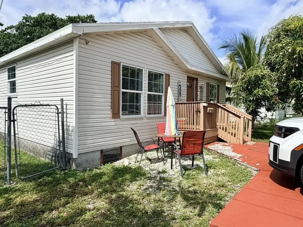 716 21st Street West Palm Beach FL 33407