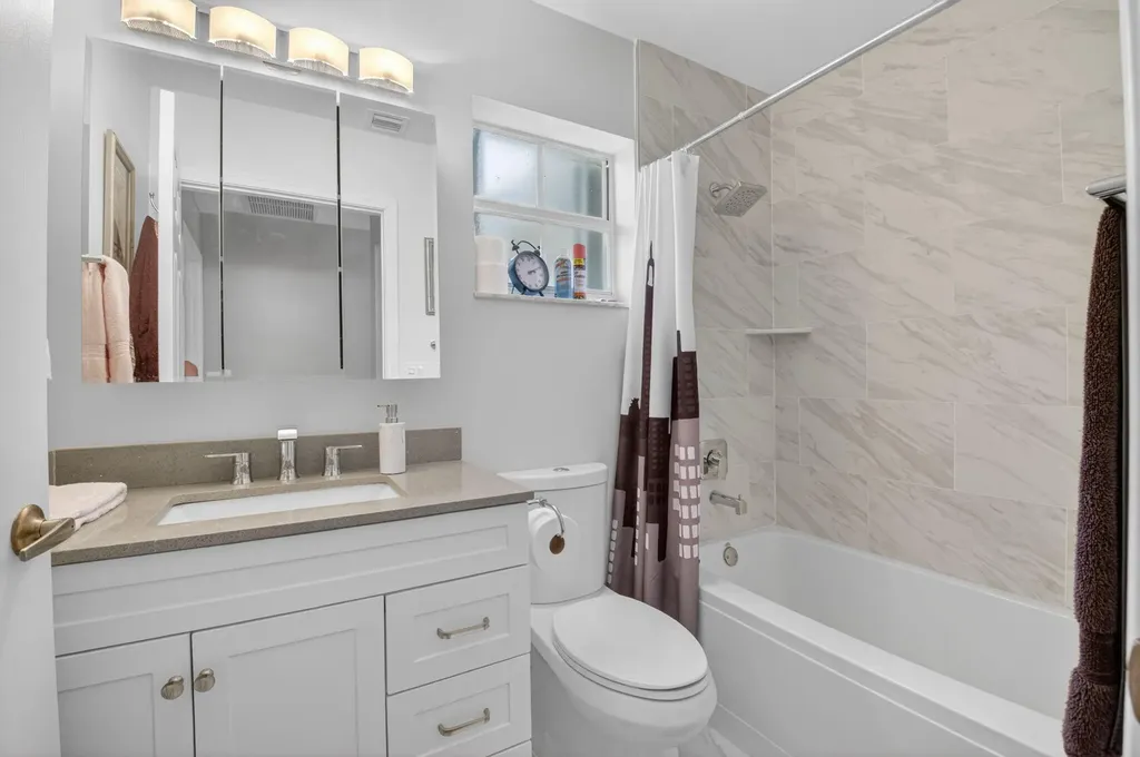 15349 Lake Wisteria Road Delray Beach FL 33484