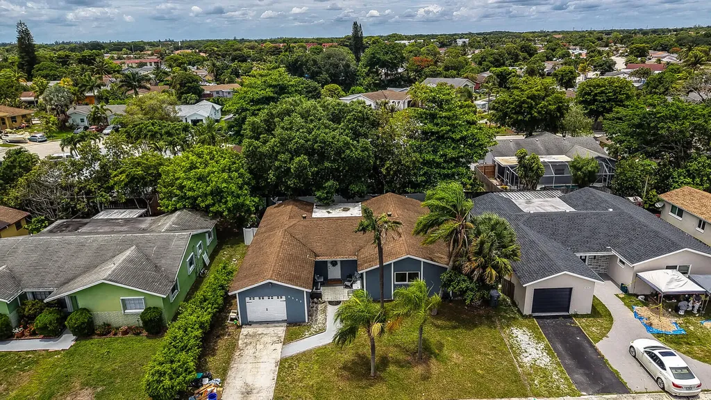 9599 SW 13th Place Boca Raton FL 33428