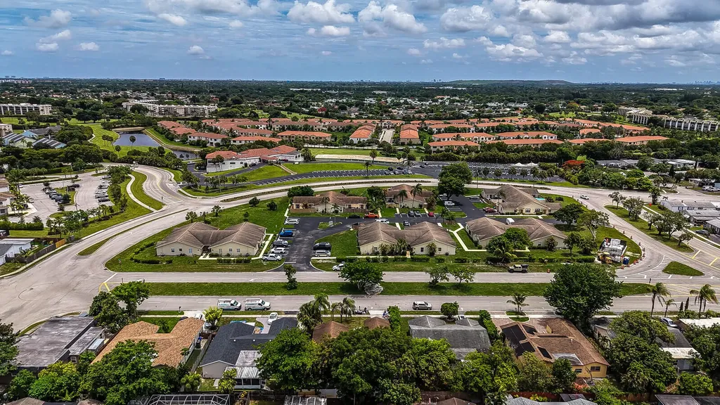 9599 SW 13th Place Boca Raton FL 33428