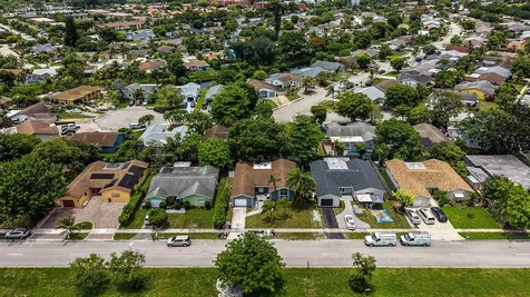 9599 SW 13th Place Boca Raton FL 33428