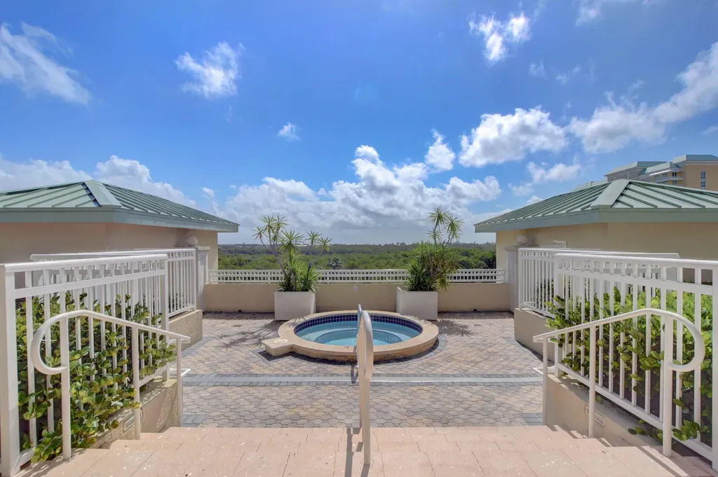 450 N Federal Highway Boynton Beach FL 33435