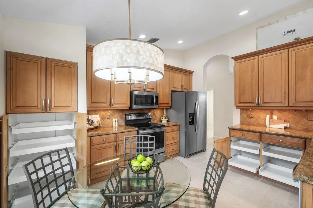6600 Sherbrook Drive Boynton Beach FL 33437