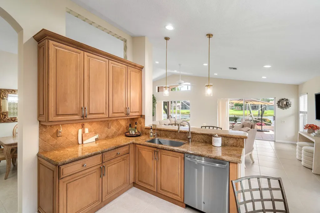 6600 Sherbrook Drive Boynton Beach FL 33437