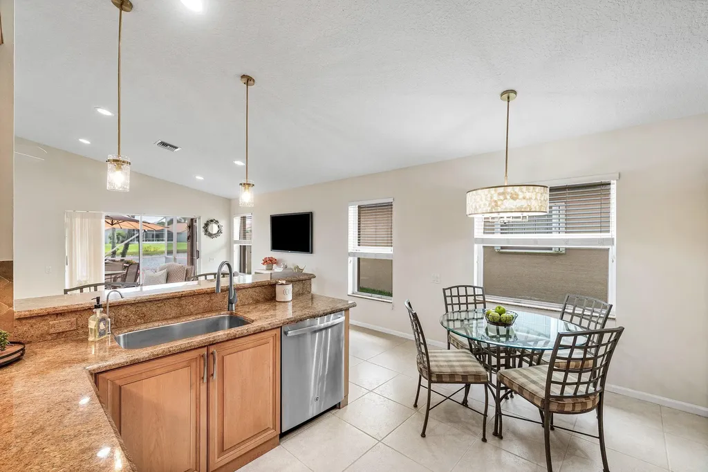 6600 Sherbrook Drive Boynton Beach FL 33437