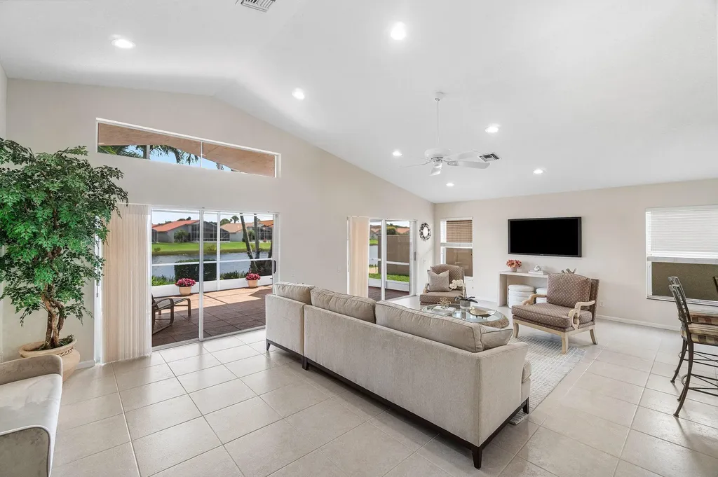 6600 Sherbrook Drive Boynton Beach FL 33437