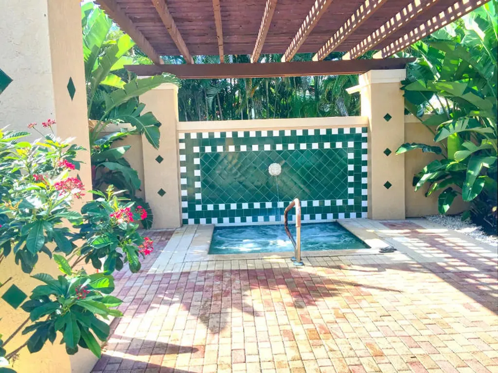 6600 Sherbrook Drive Boynton Beach FL 33437