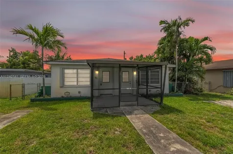 6340 Dawson Street Hollywood FL 33023
