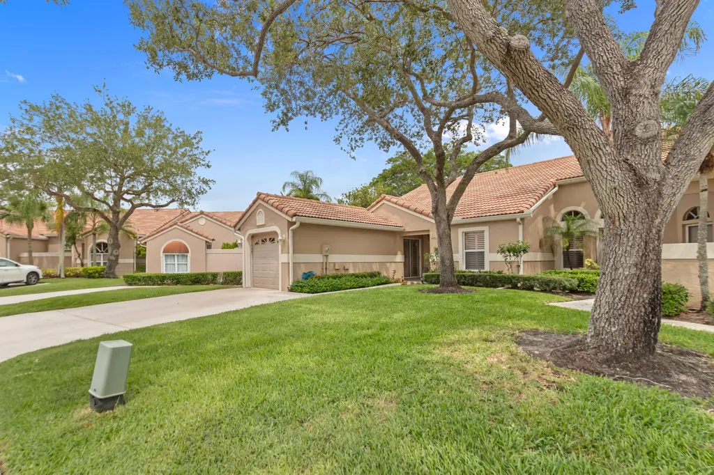 1401 Mahogany Place Palm Beach Gardens FL 33418