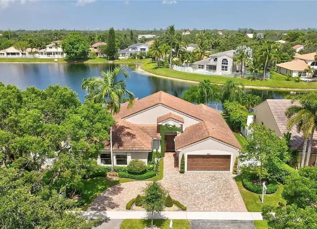 912 NW 132nd Avenue Sunrise FL 33325