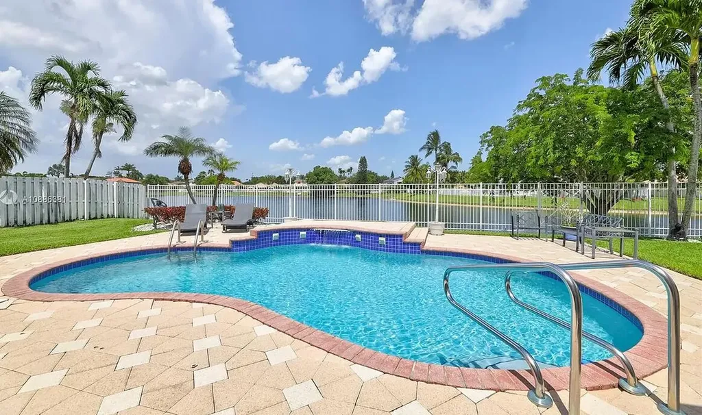 912 NW 132nd Avenue Sunrise FL 33325