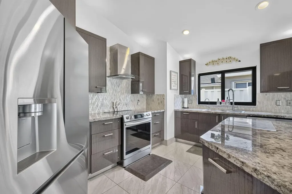 912 NW 132nd Avenue Sunrise FL 33325