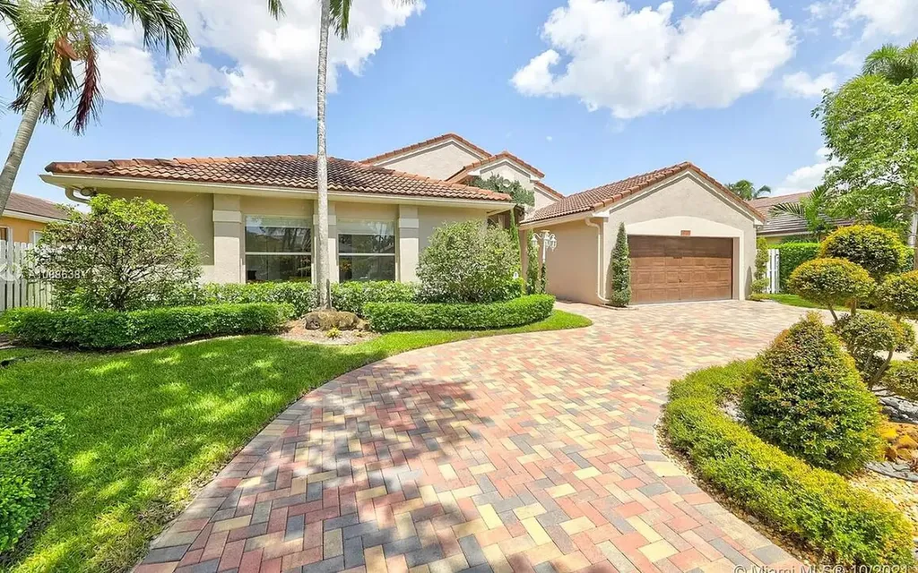 912 NW 132nd Avenue Sunrise FL 33325