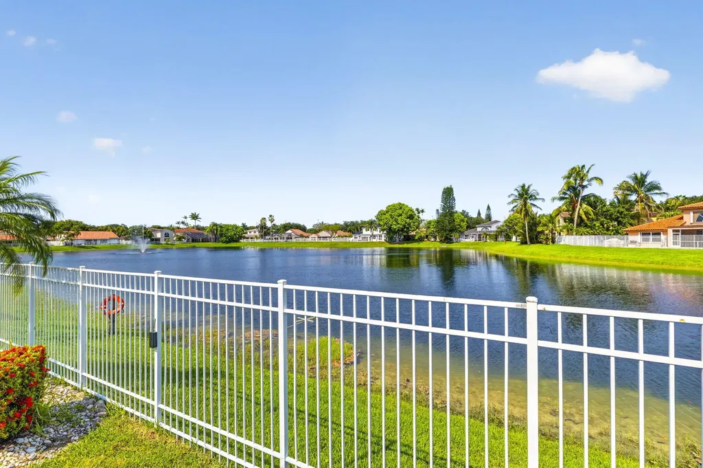 912 NW 132nd Avenue Sunrise FL 33325