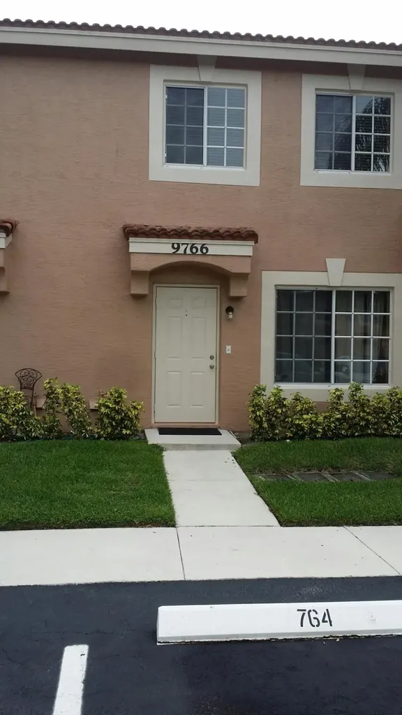 9766 Kamena Circle Boynton Beach FL 33436