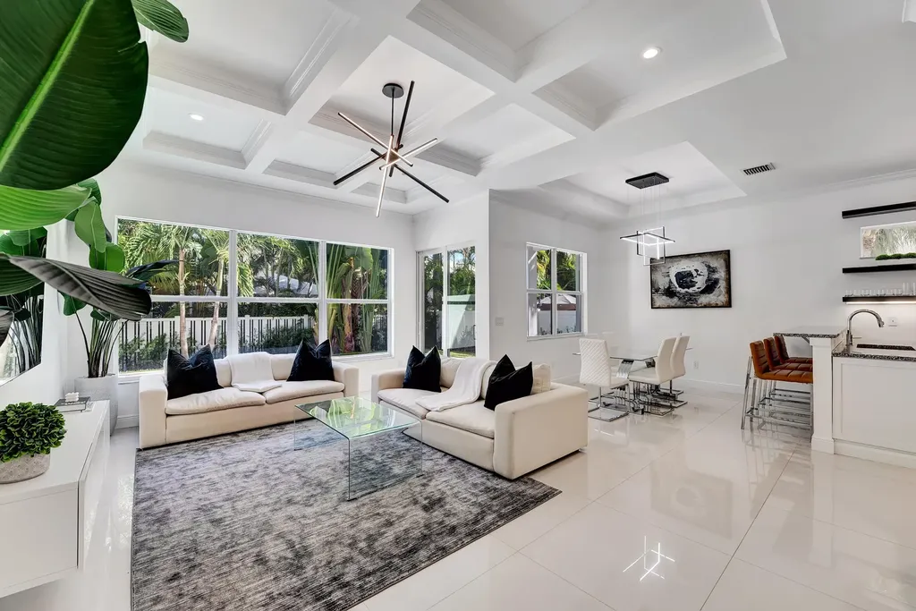 500 NE Wavecrest Way Boca Raton FL 33432