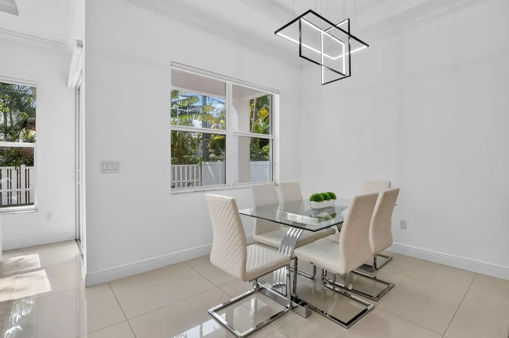 500 NE Wavecrest Way Boca Raton FL 33432