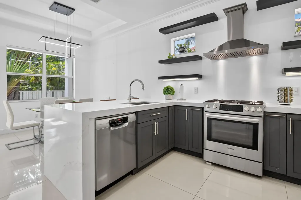 500 NE Wavecrest Way Boca Raton FL 33432