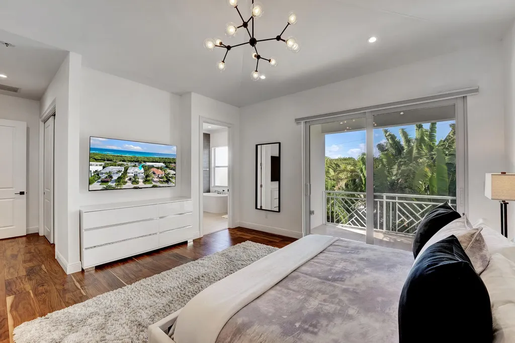 500 NE Wavecrest Way Boca Raton FL 33432