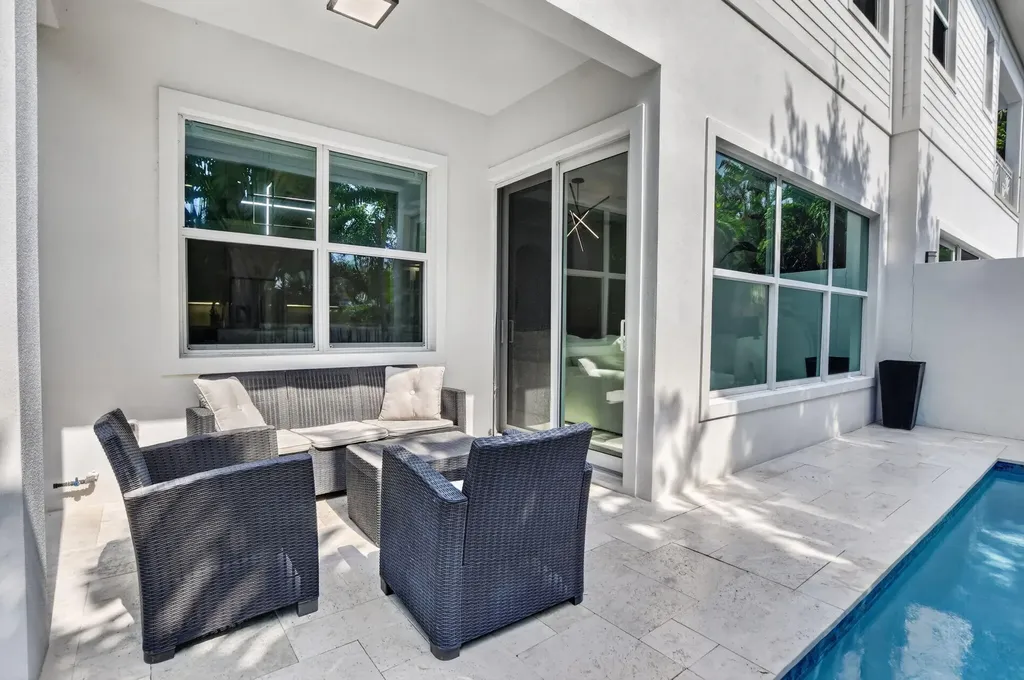 500 NE Wavecrest Way Boca Raton FL 33432