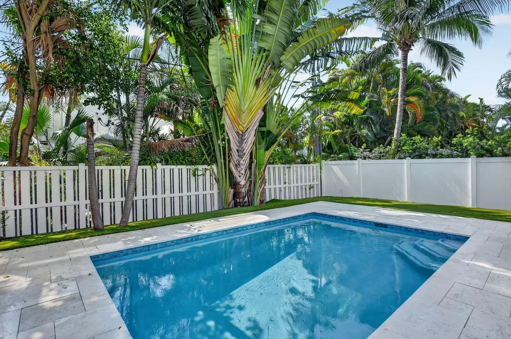 500 NE Wavecrest Way Boca Raton FL 33432