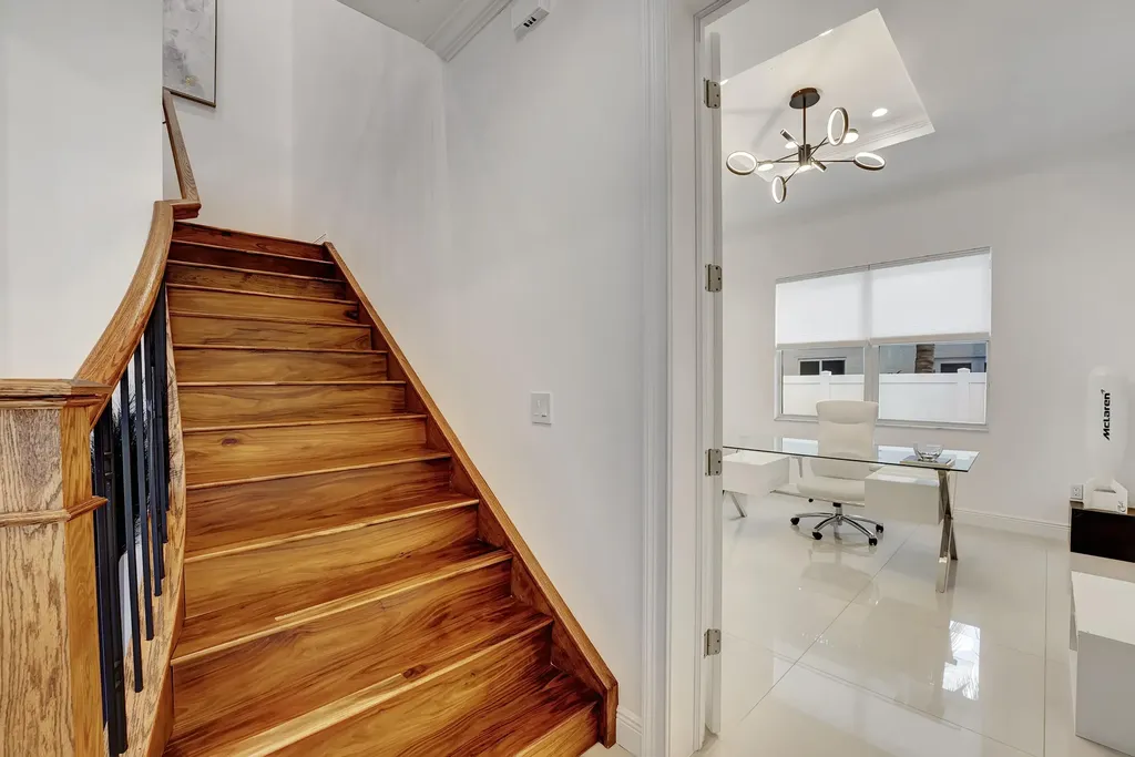 500 NE Wavecrest Way Boca Raton FL 33432