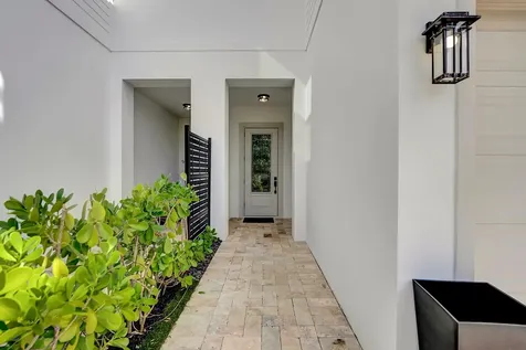 500 NE Wavecrest Way Boca Raton FL 33432