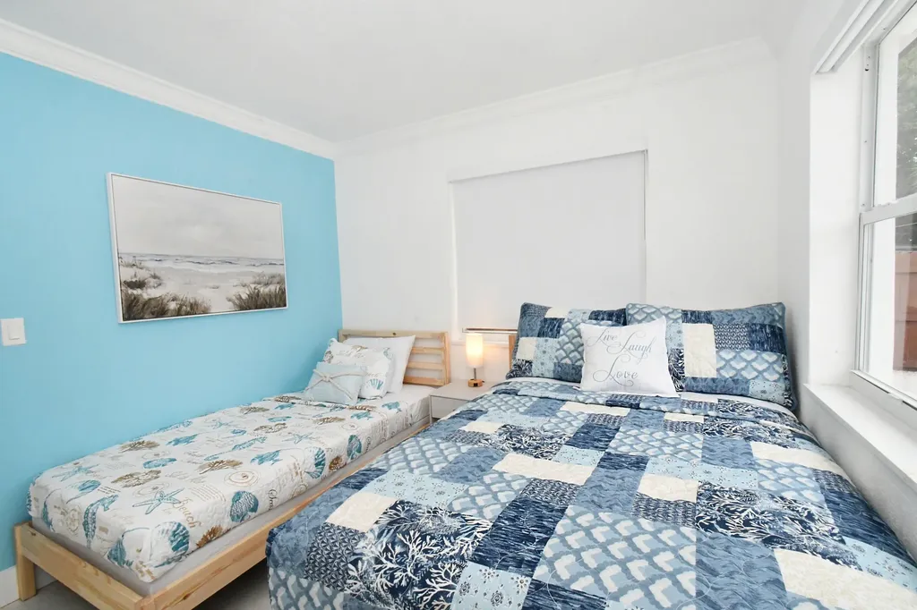 813 SW 3rd Court Delray Beach FL 33444