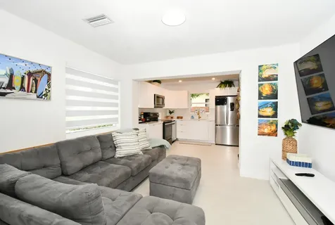 813 SW 3rd Court Delray Beach FL 33444