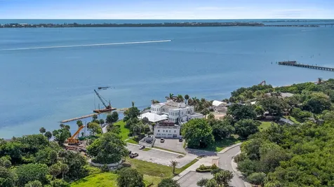 1950 NE Indian River Drive Jensen Beach FL 34957