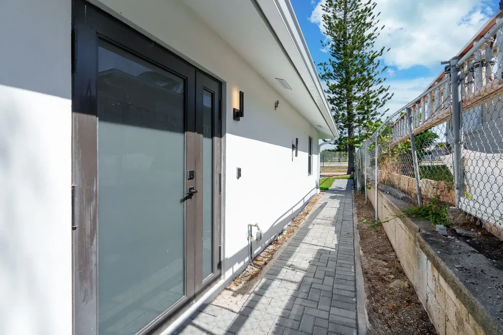 303 De Carie Street Delray Beach FL 33444