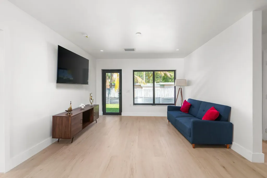 303 De Carie Street Delray Beach FL 33444