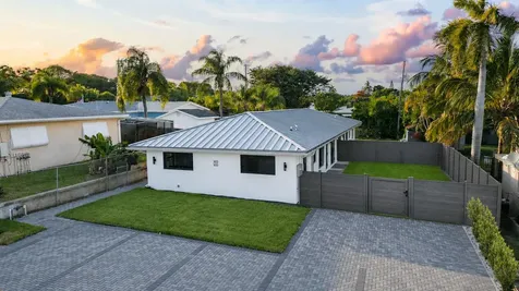 303 De Carie Street Delray Beach FL 33444