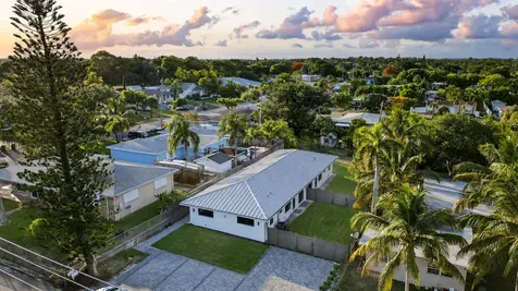 303 De Carie Street Delray Beach FL 33444