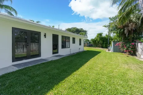 303 De Carie Street Delray Beach FL 33444