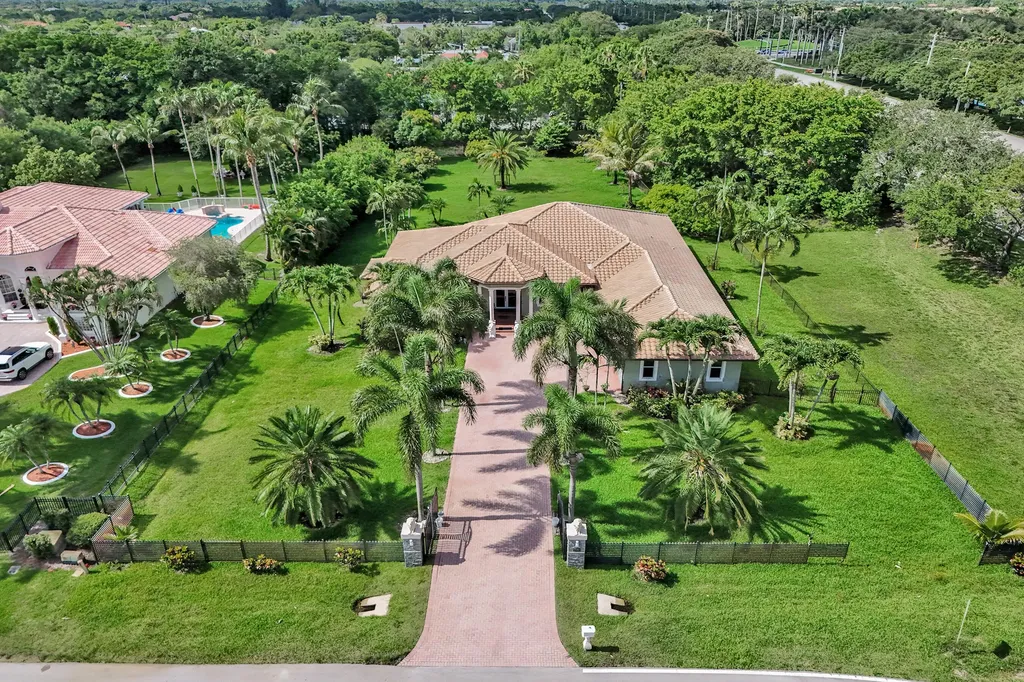 12360 NW 18th Street Plantation FL 33323