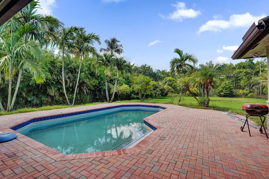12360 NW 18th Street Plantation FL 33323