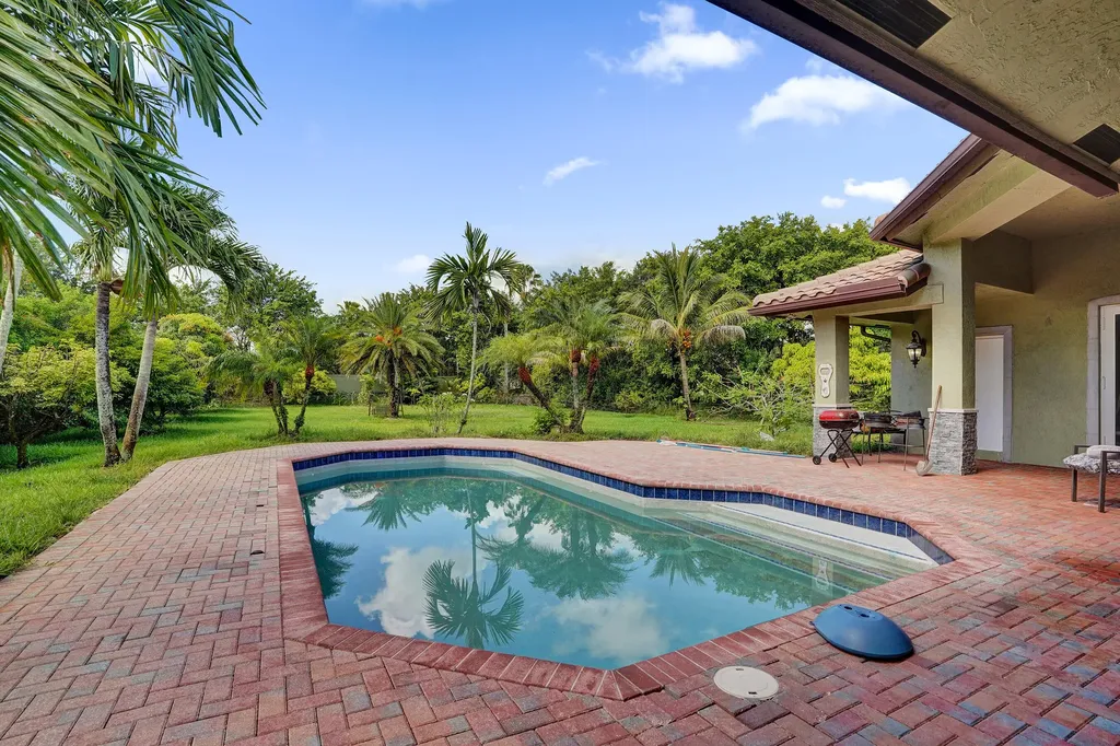 12360 NW 18th Street Plantation FL 33323