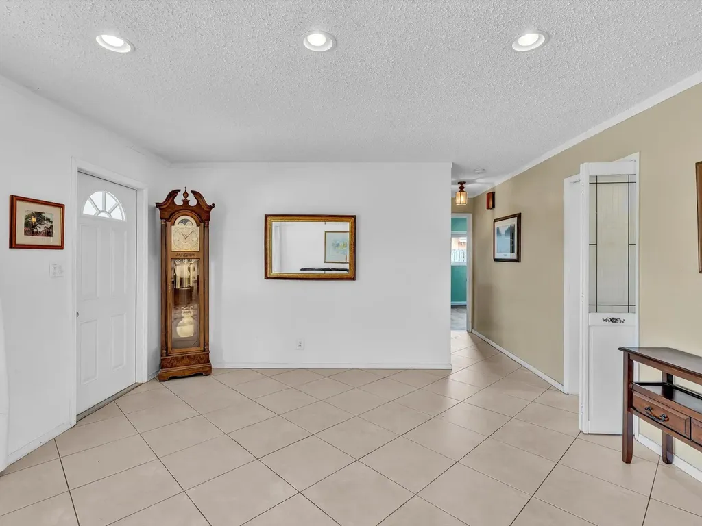 641 SE 11th Street Pompano Beach FL 33060