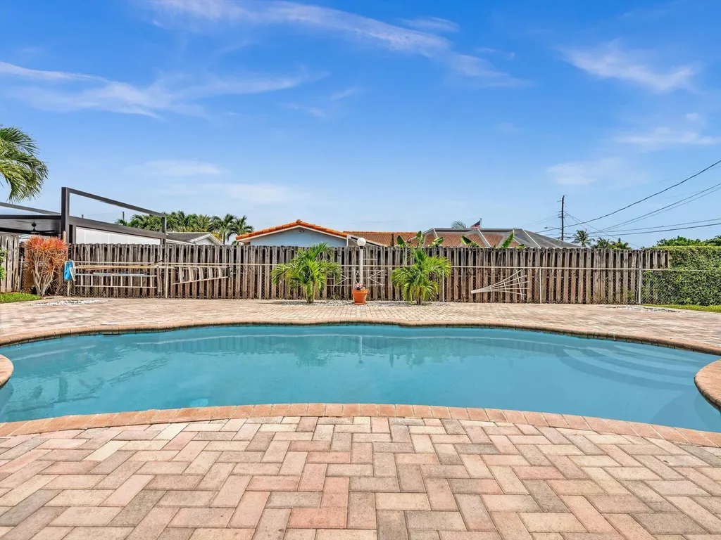 641 SE 11th Street Pompano Beach FL 33060
