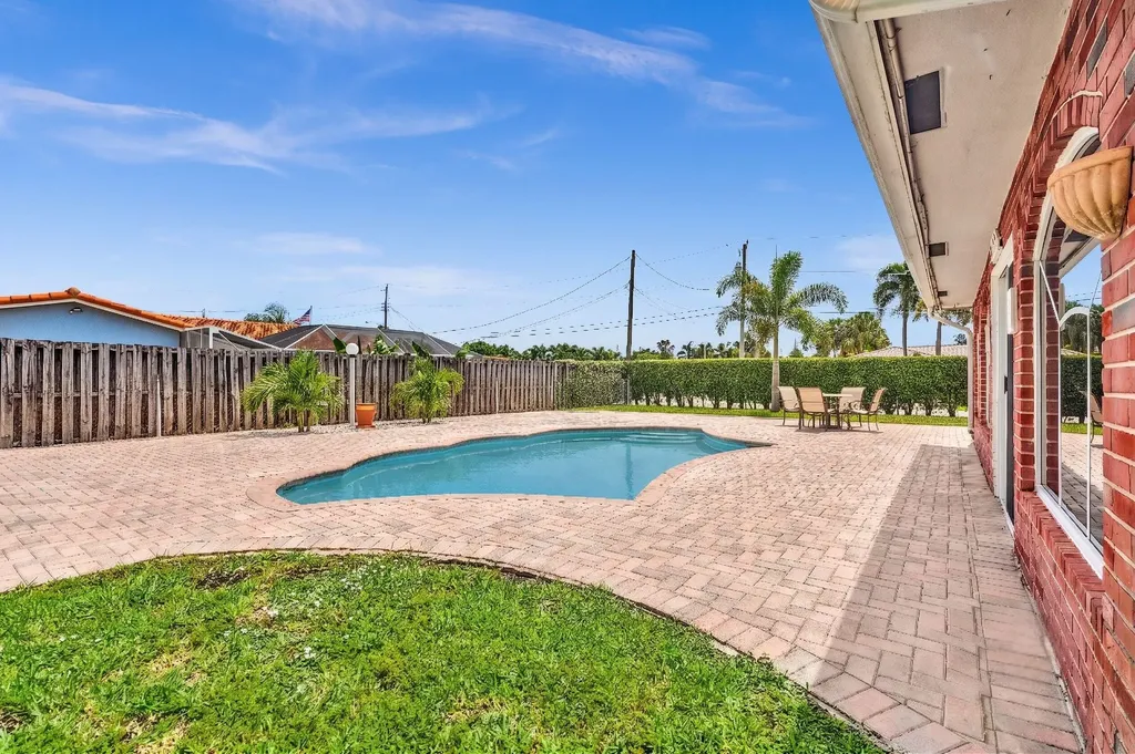 641 SE 11th Street Pompano Beach FL 33060