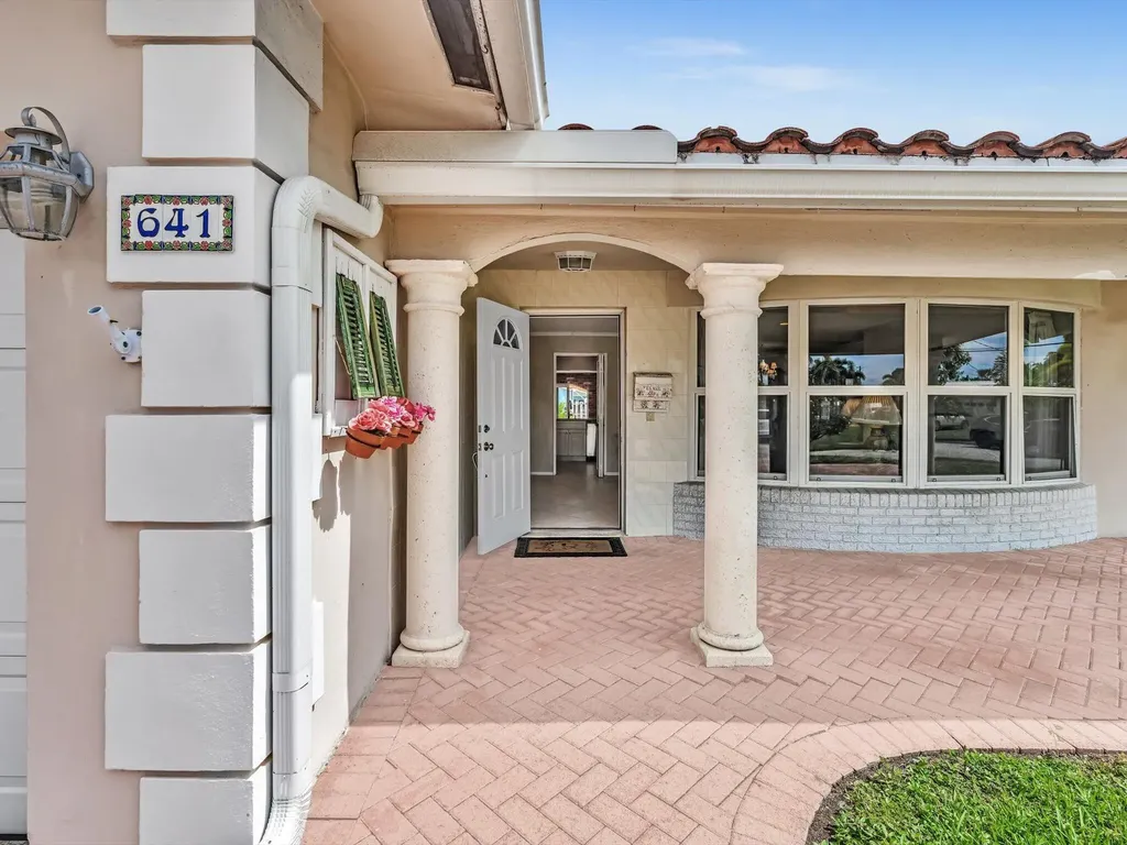 641 SE 11th Street Pompano Beach FL 33060