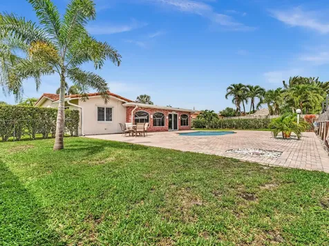641 SE 11th Street Pompano Beach FL 33060