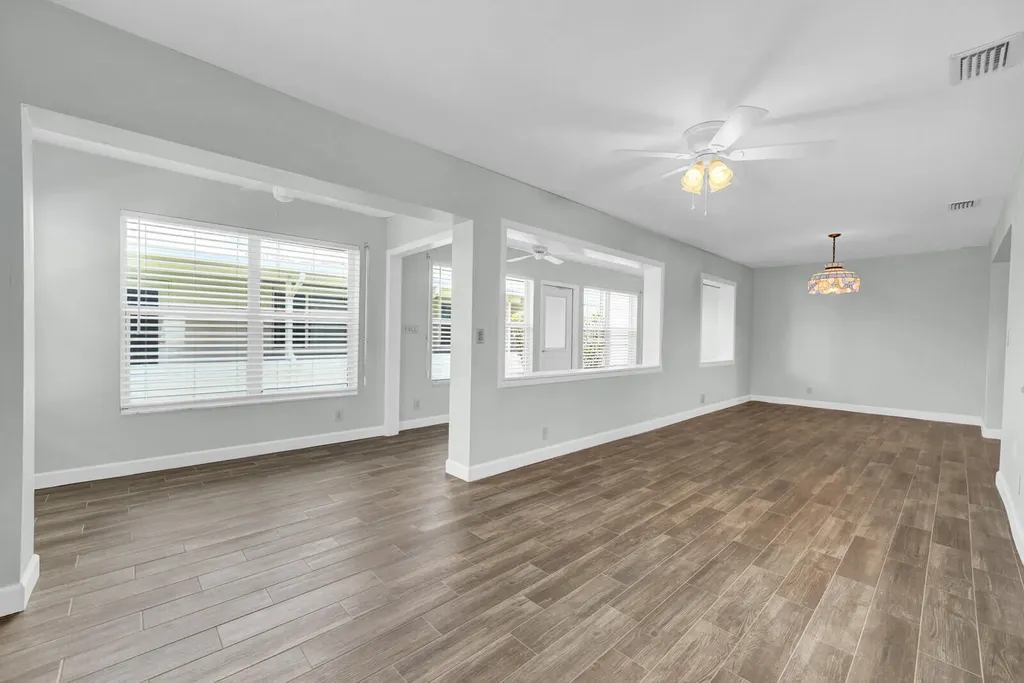 714 SW 16th Street Boynton Beach FL 33426