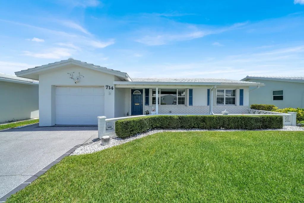 714 SW 16th Street Boynton Beach FL 33426