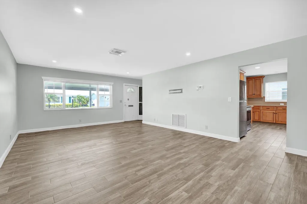 714 SW 16th Street Boynton Beach FL 33426